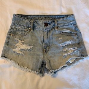 AE light denim shorts sz 00